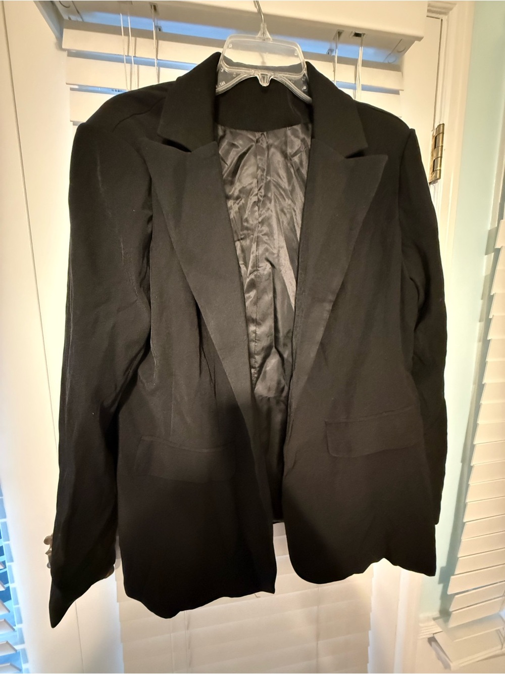 Black Women's Blazer Jacket - Classic Single-Breasted Style